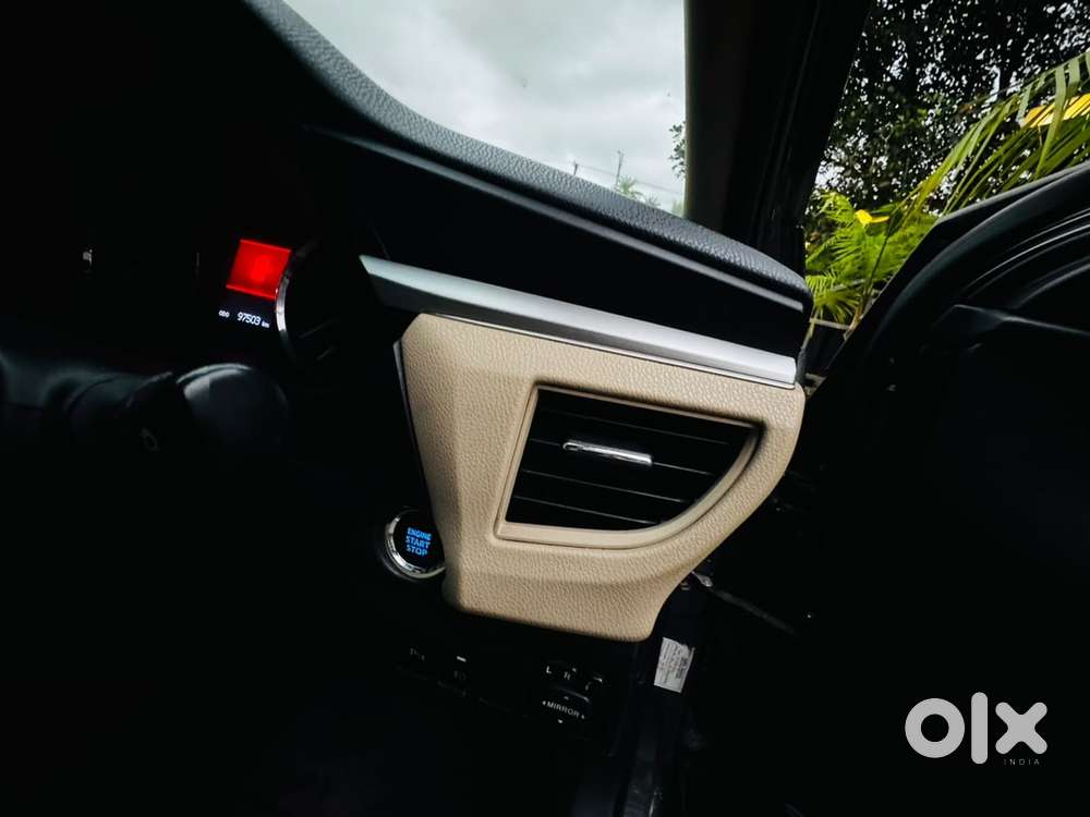 Toyota Corolla Altis 2014