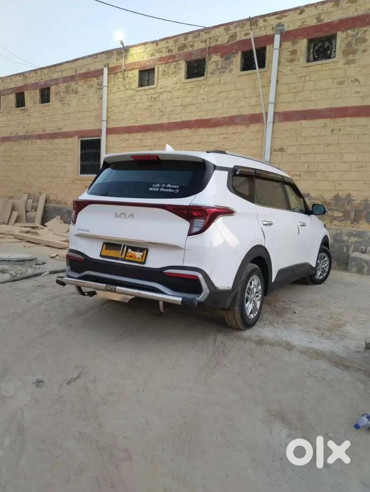 Kia Carens 2023 Petrol 91000 Km Driven