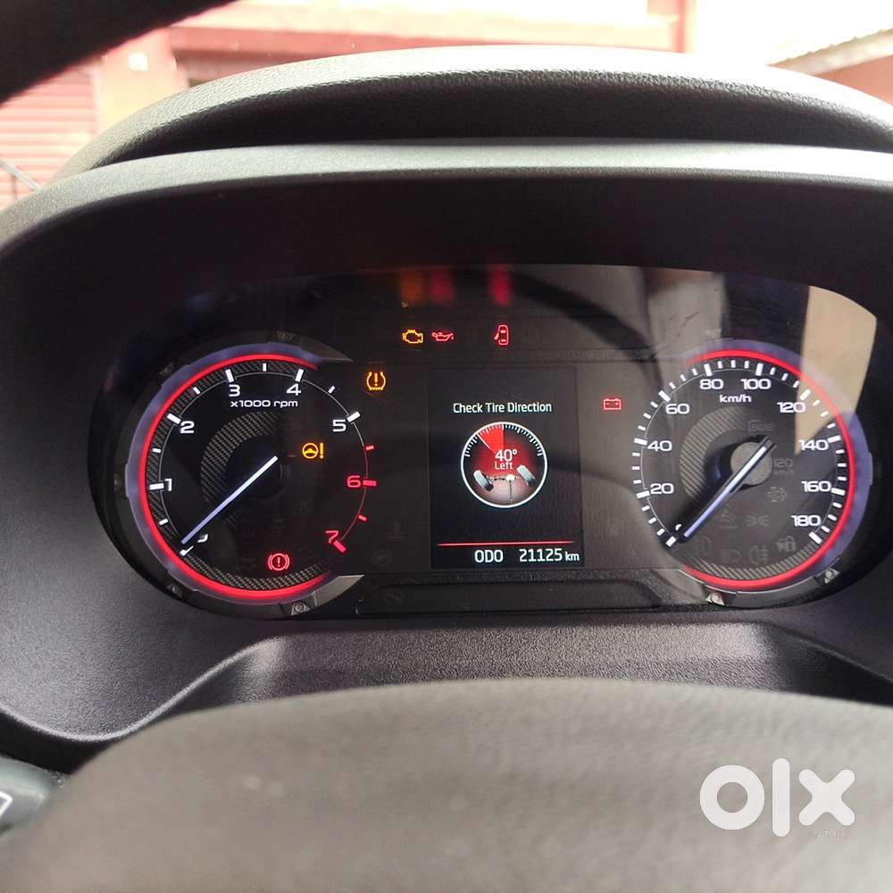 Mahindra Thar Roxx Petrol 2025