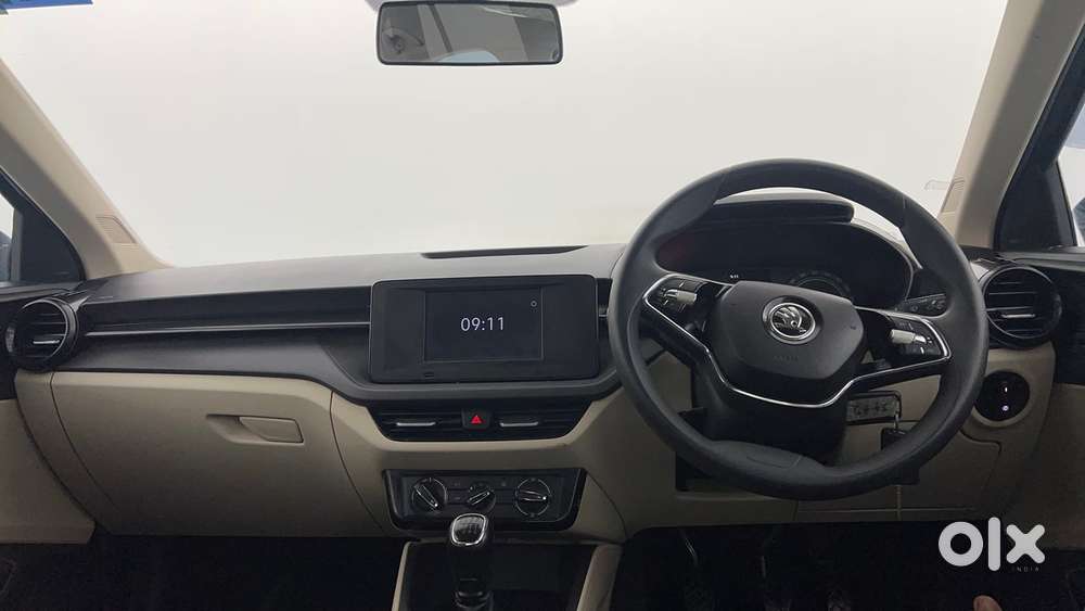 Skoda Slavia Active 1.0l Tsi Mt, 2023, Petrol