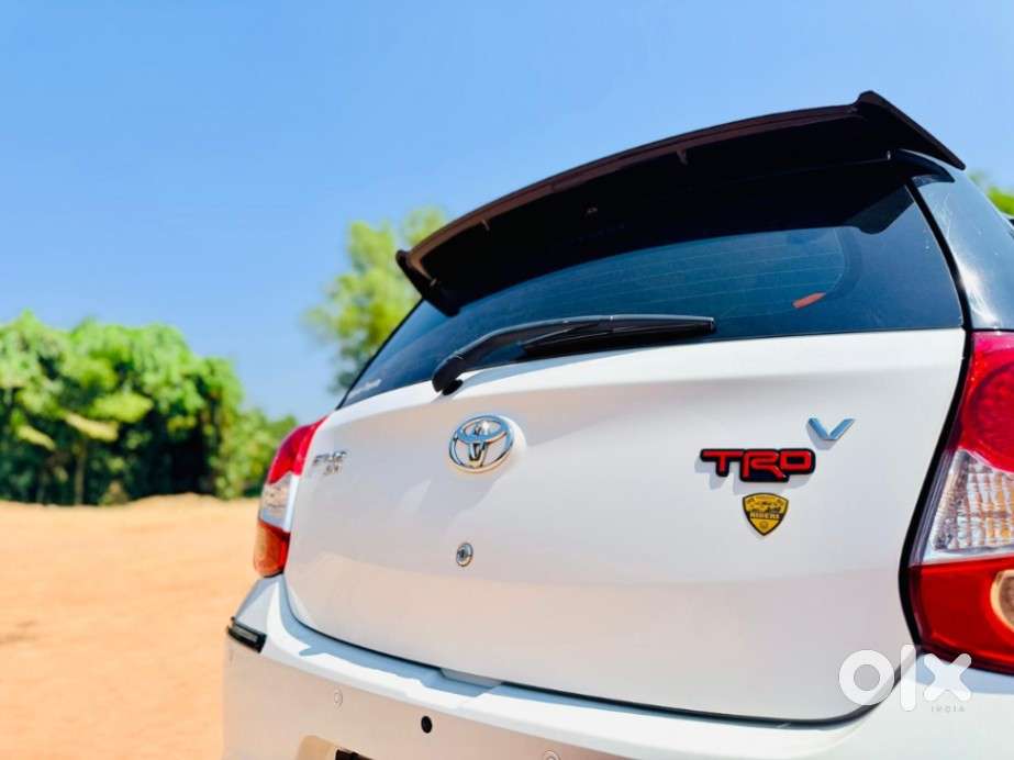 Toyota Etios Liva V Dual Tone, 2019, Petrol