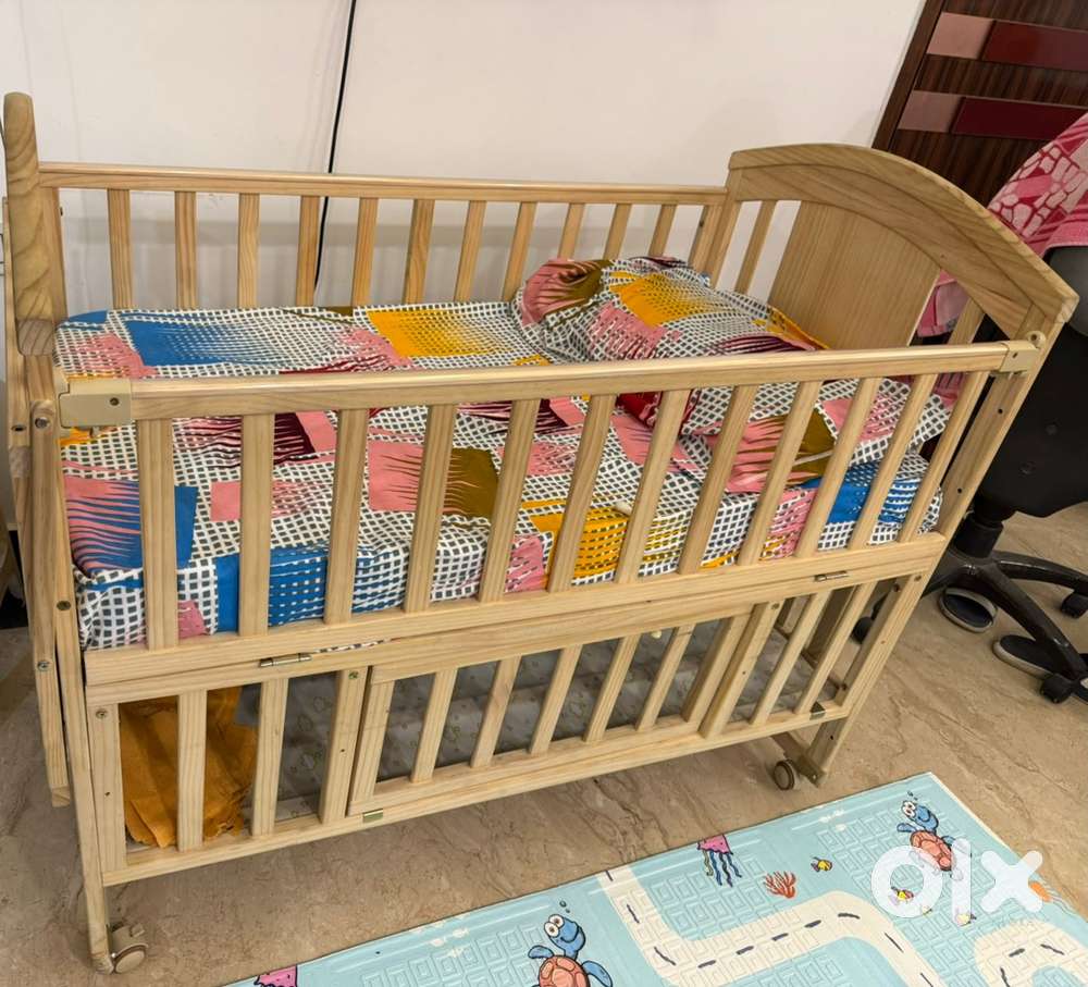 Baby Hug First Cry 15 in one cot with Mattress