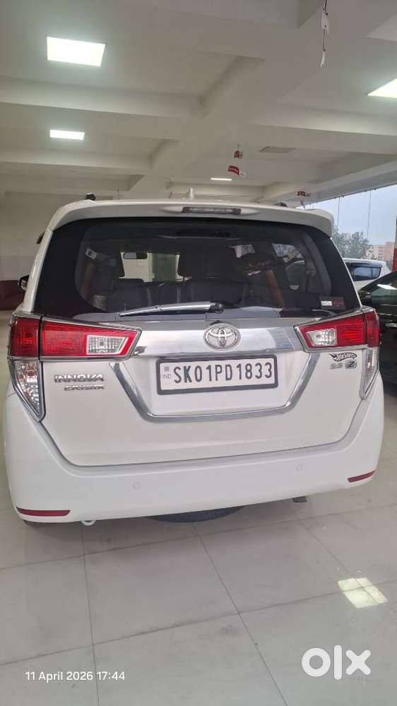 Toyota Innova Crysta 2.8z Automatic, 2016, Diesel