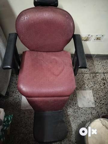 Beauty parlour chair store price olx