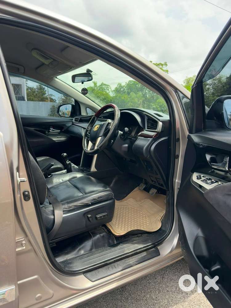 2016 Toyota Innova Crysta 2.4z
