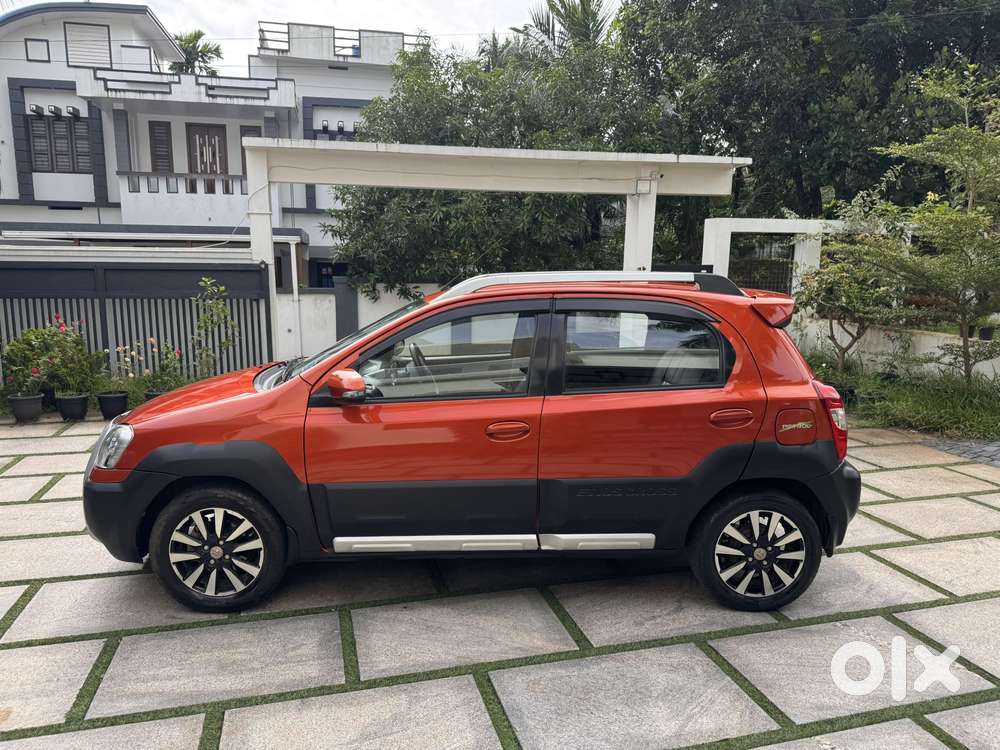 Toyota Etios Cross 1.2l G, 2015, Petrol