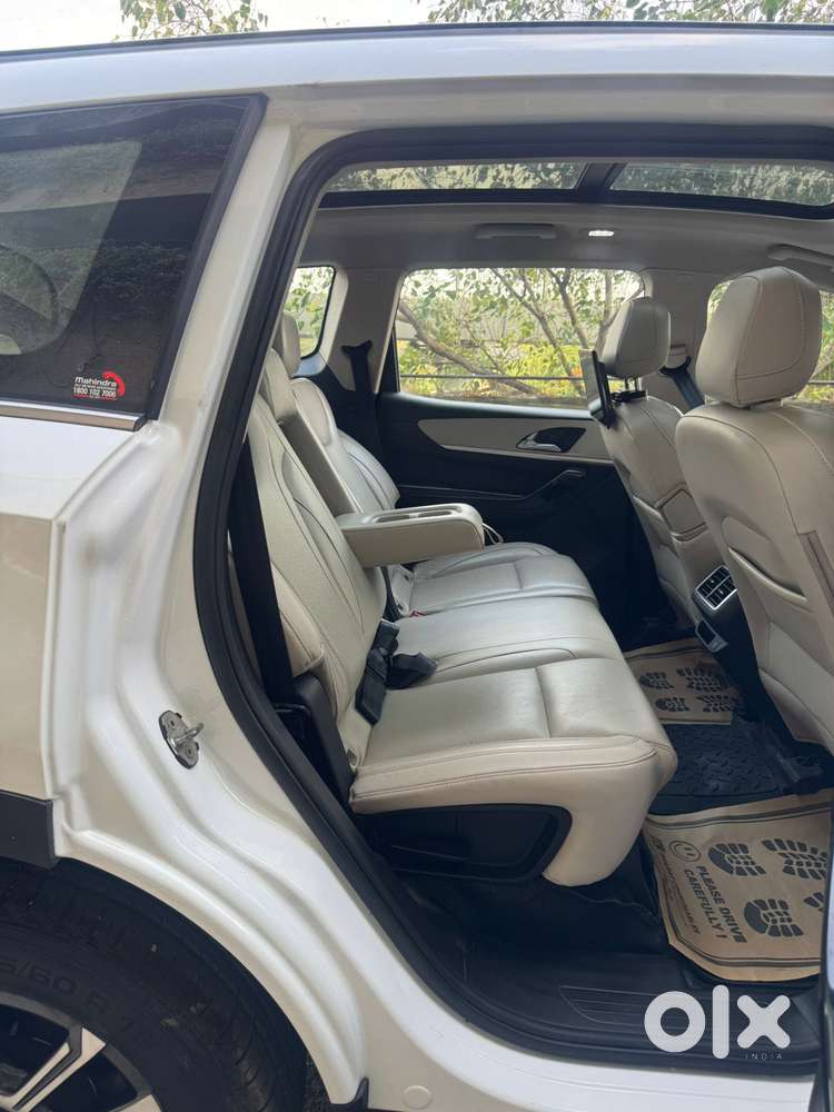 Mahindra Xuv700 2.2 Ax 7 Diesel At Str, 2023, Diesel