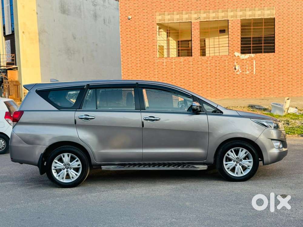 Toyota Innova Crysta 2.8z Automatic, 2018, Diesel