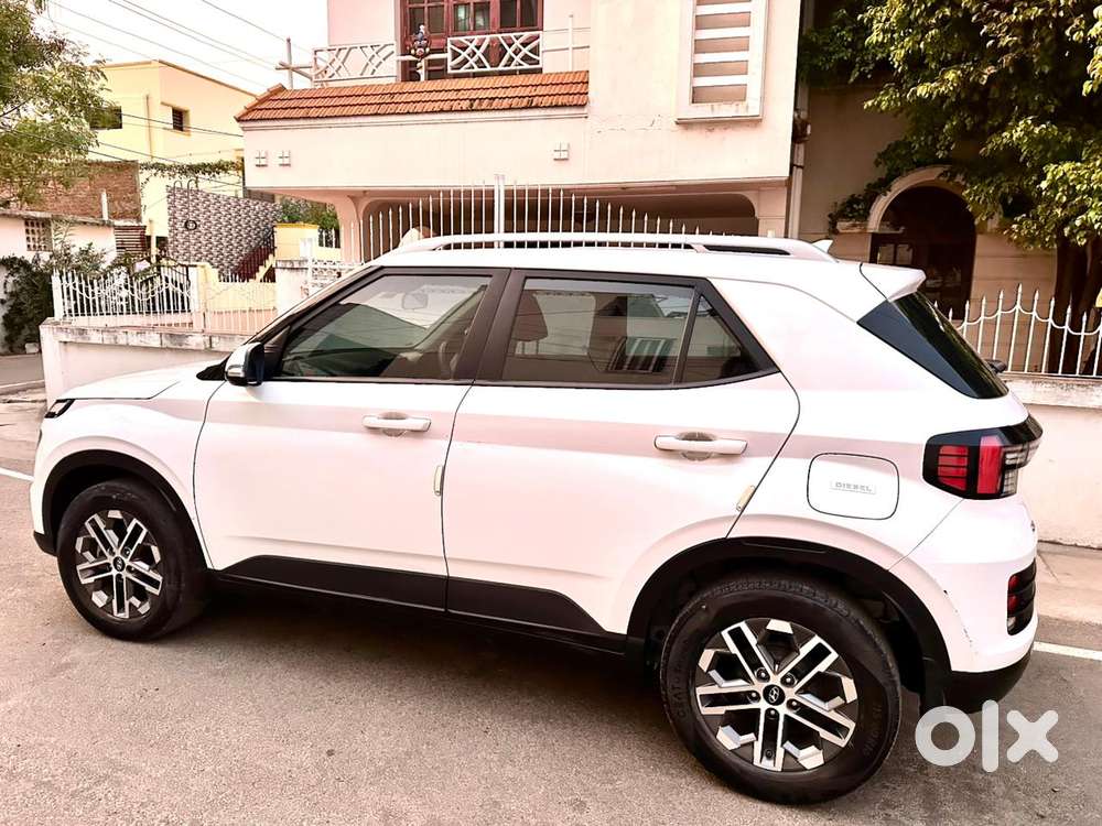 Hyundai Venue Sx Dual Tone, 2023, Diesel