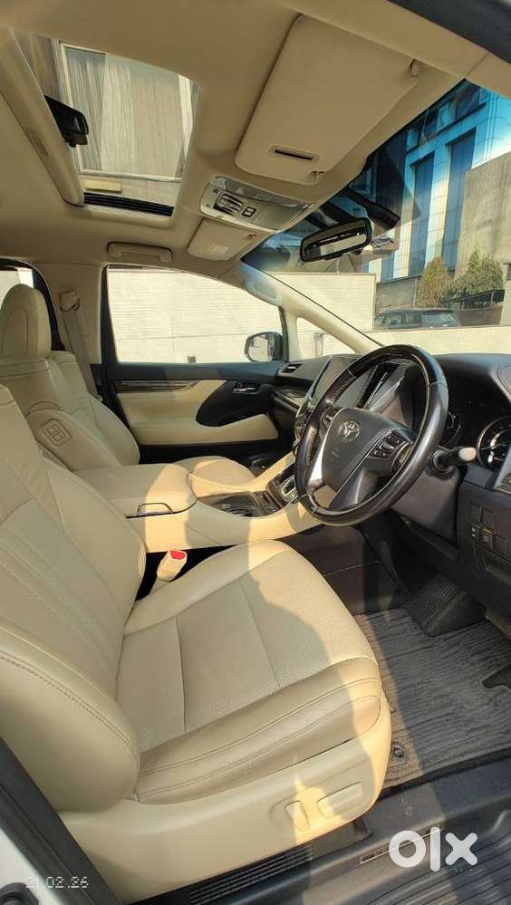 Toyota Vellfire Vip – Executive Lounge, 2022, Cng & Hybrids