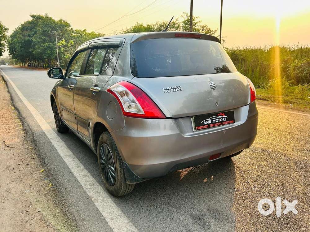 Maruti Suzuki Swift Vxi Abs Bsiv, 2016, Petrol