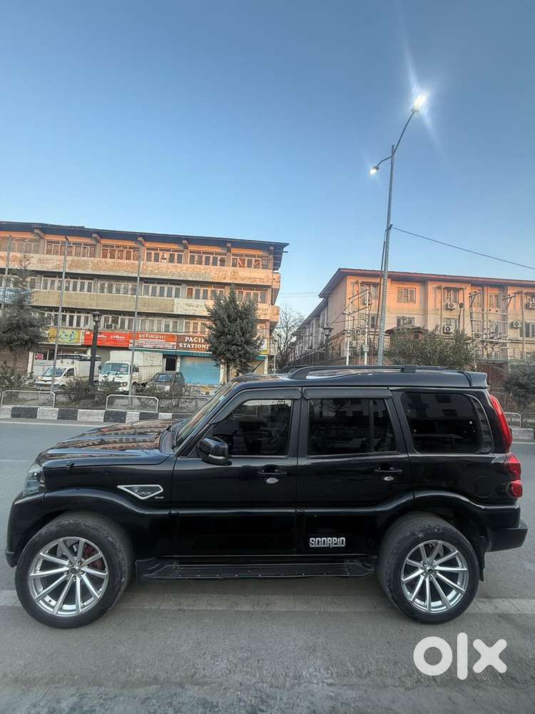 Mahindra Scorpio 2018 Diesel Well Maintained