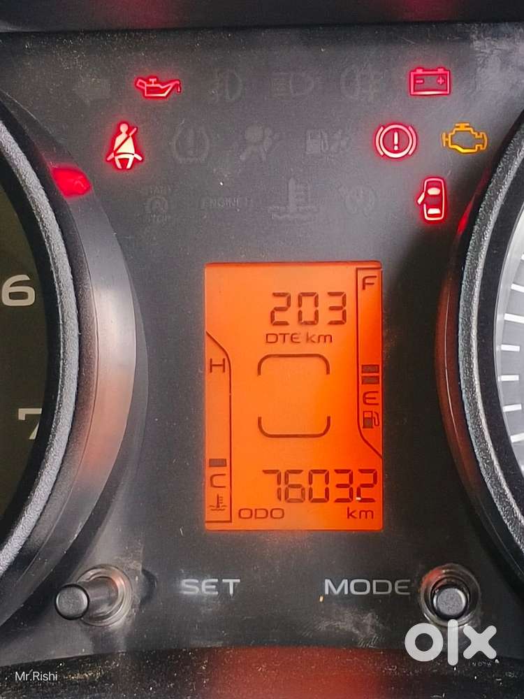 Mahindra Tuv 300 Plus 2001