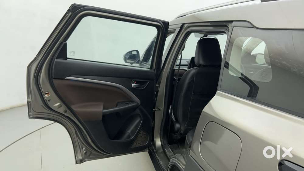 Maruti Suzuki Brezza 1.5 Zxi At Smart Hybrid Dual Tone, 2022, Petrol