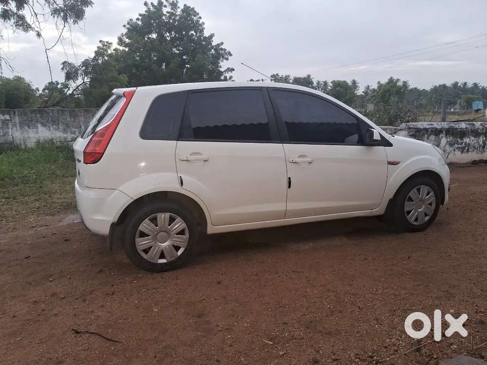 Ford Figo Titanium 2012 Petrol