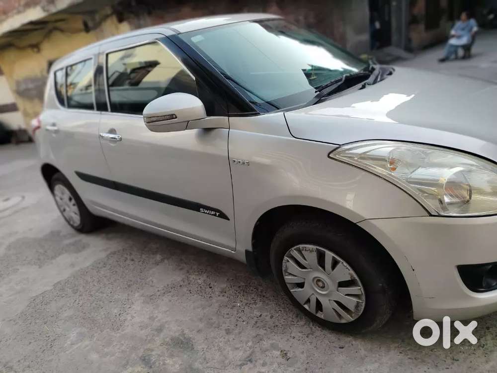 Maruti Suzuki Swift 2013 Diesel 82000 Km Driven