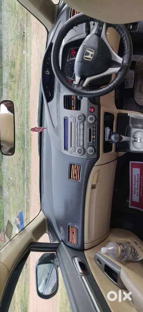 Honda Civic 1.8 V Limited Edition With Sunroof