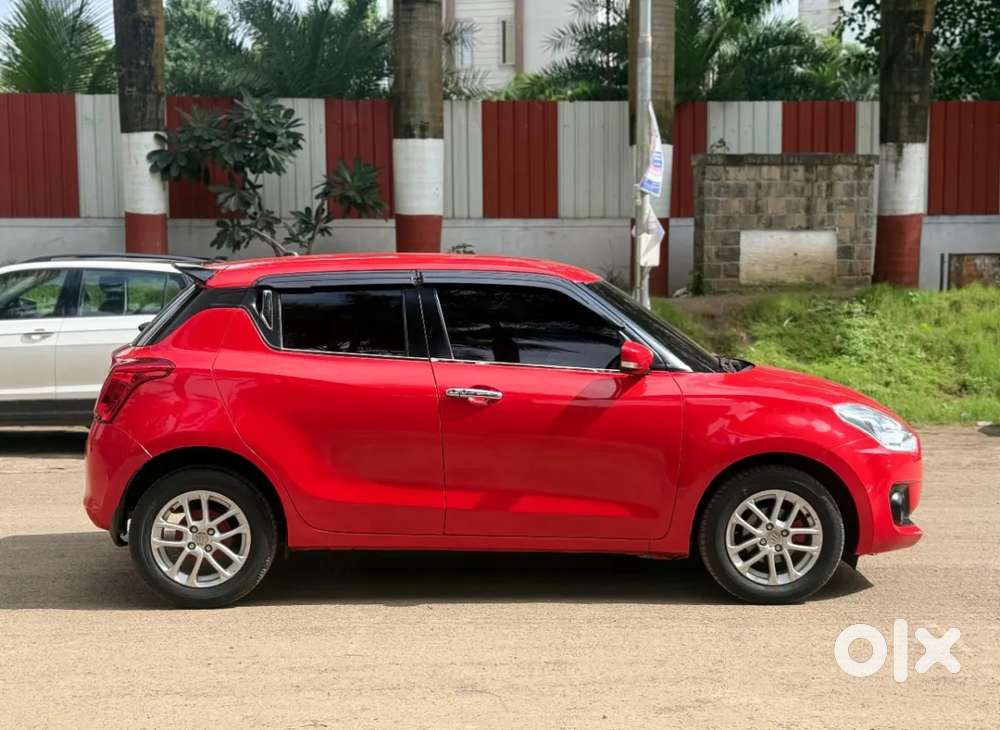 Maruti Suzuki Swift 1.3 Zxi, 2022, Petrol