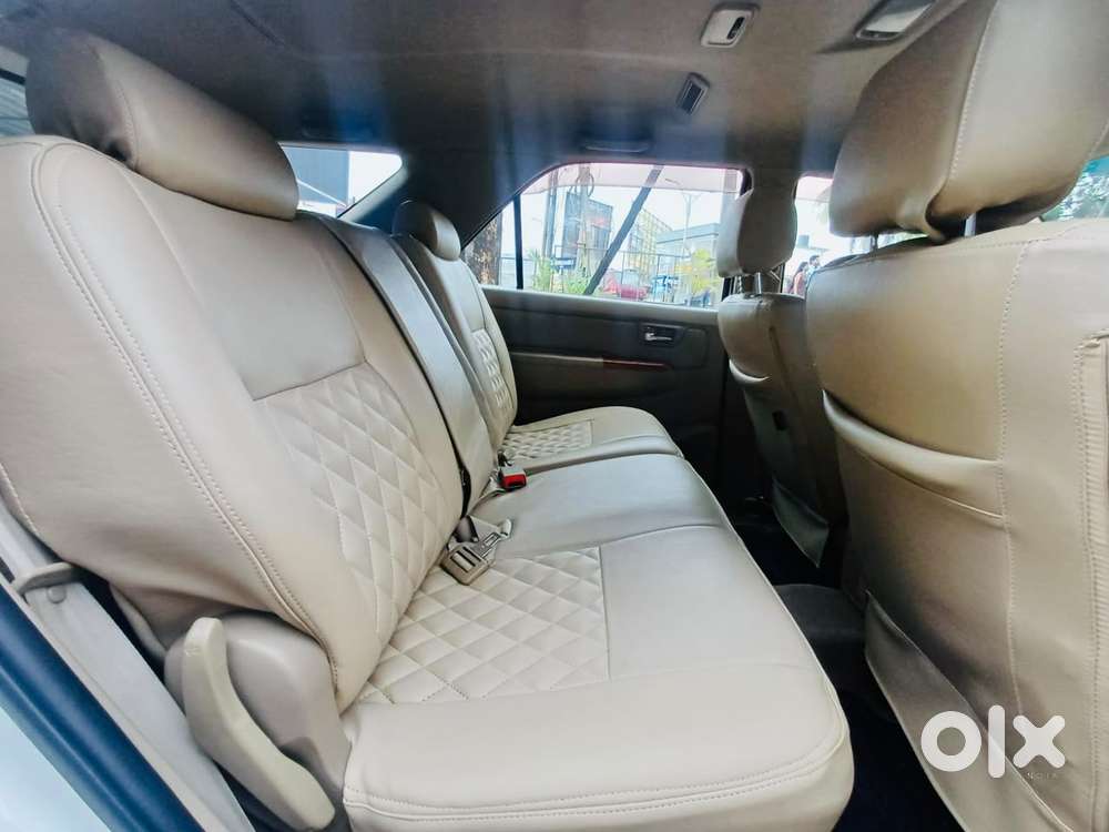 Toyota Fortuner 3.0 4x4 Manual, 2011, Diesel