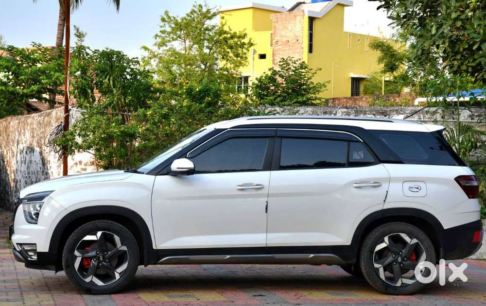 Hyundai Alcazar 2.0 Platinum (o) Petrol At 7 Str, 2023, Petrol