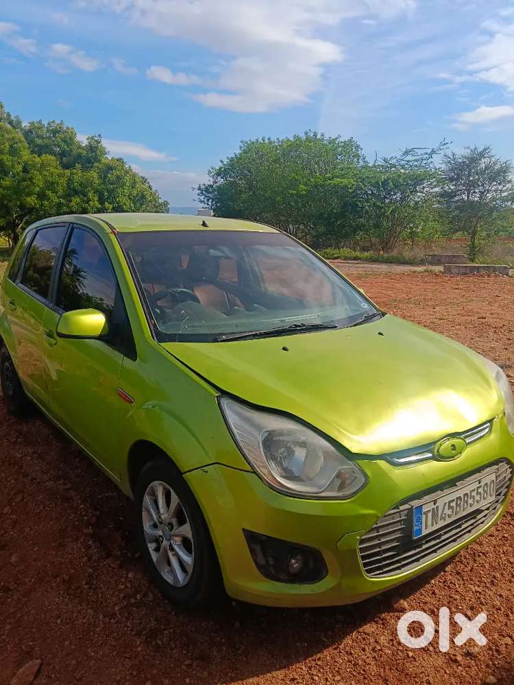 Ford Figo 1.2 Titanium 2012