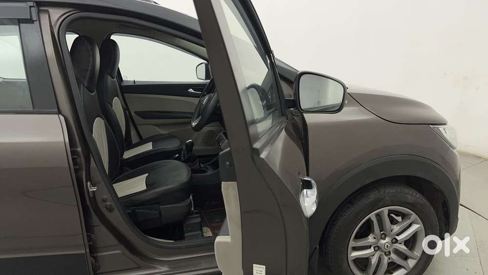 Renault Triber Rxz Easy-r Amt Dual Tone, 2023, Petrol