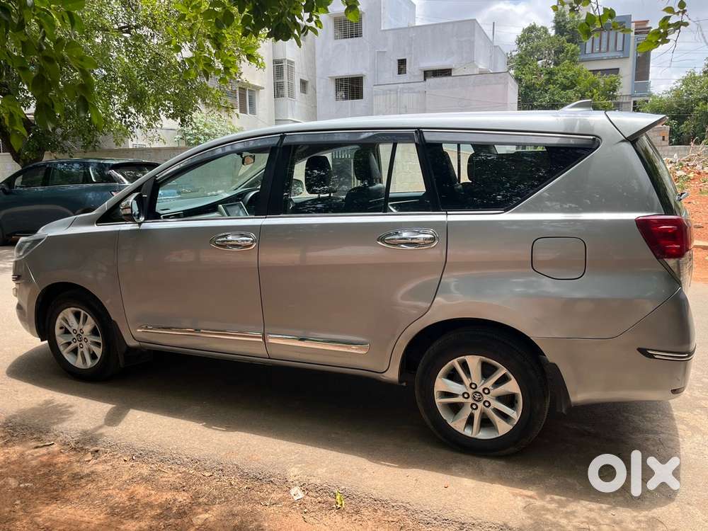 Toyota Innova Crysta 2017