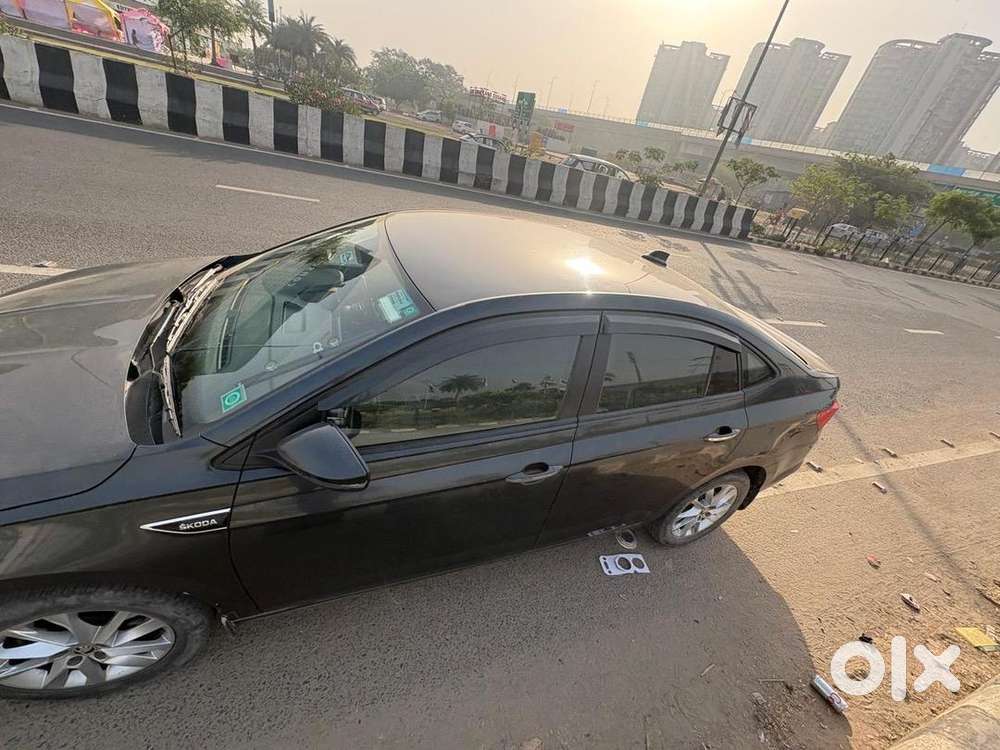 Skoda Slavia 2022 Petrol Well Maintained