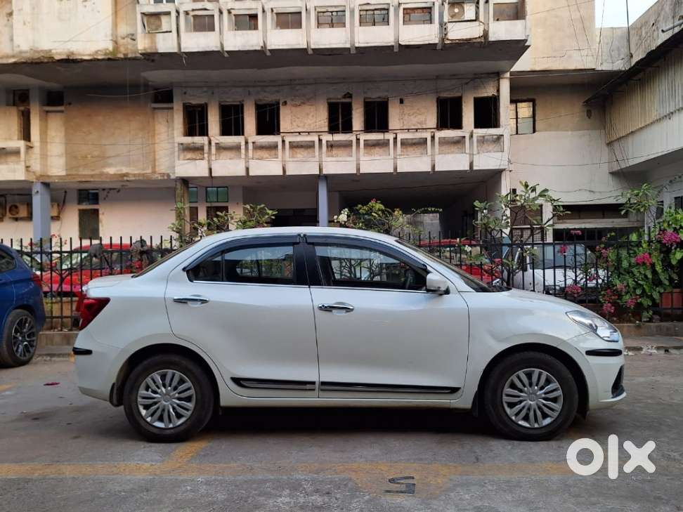 Maruti Suzuki Dzire 1.2 Vxi Amt, 2021, Petrol