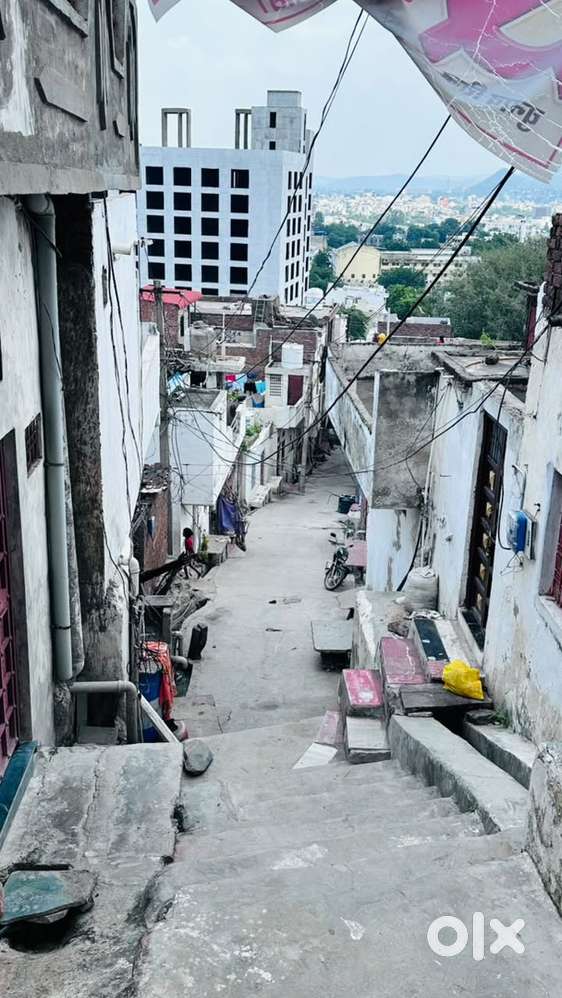 Machla magraa gali nubar 4 meera dvar