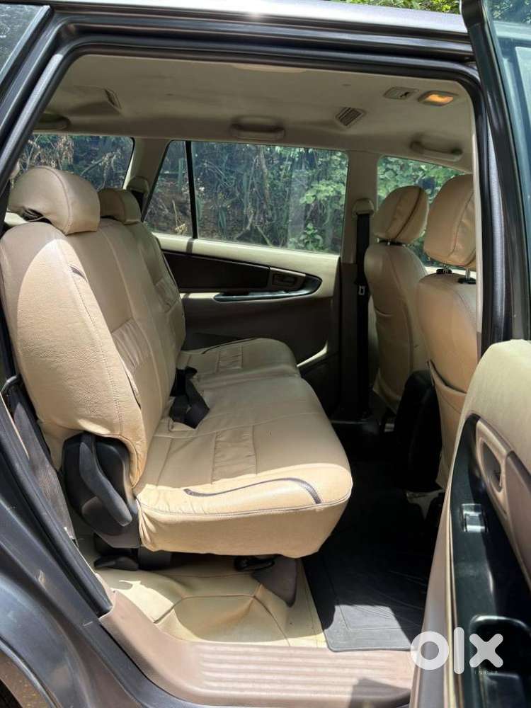 Toyota Innova 2.5 G (diesel) 8 Seater, 2015, Diesel