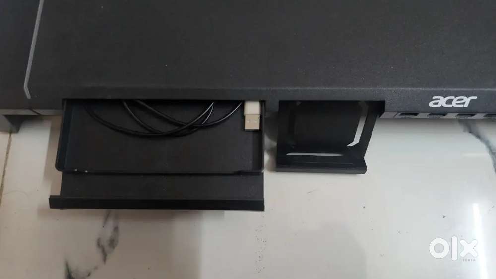Laptop riser