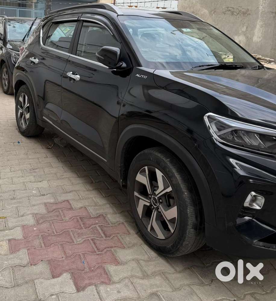 Selling My Well-maintained Kia Sonet D1.5 6at Htx (diesel Automatic).