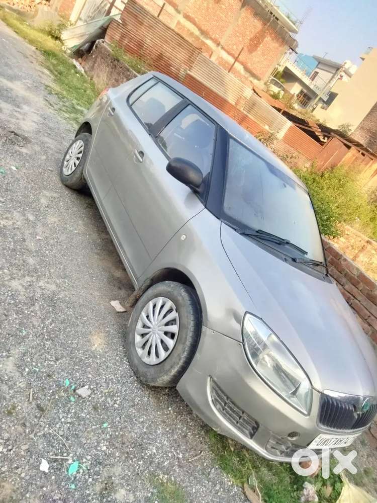 Skoda Fabia 2011 Petrol 120000 Km Driven