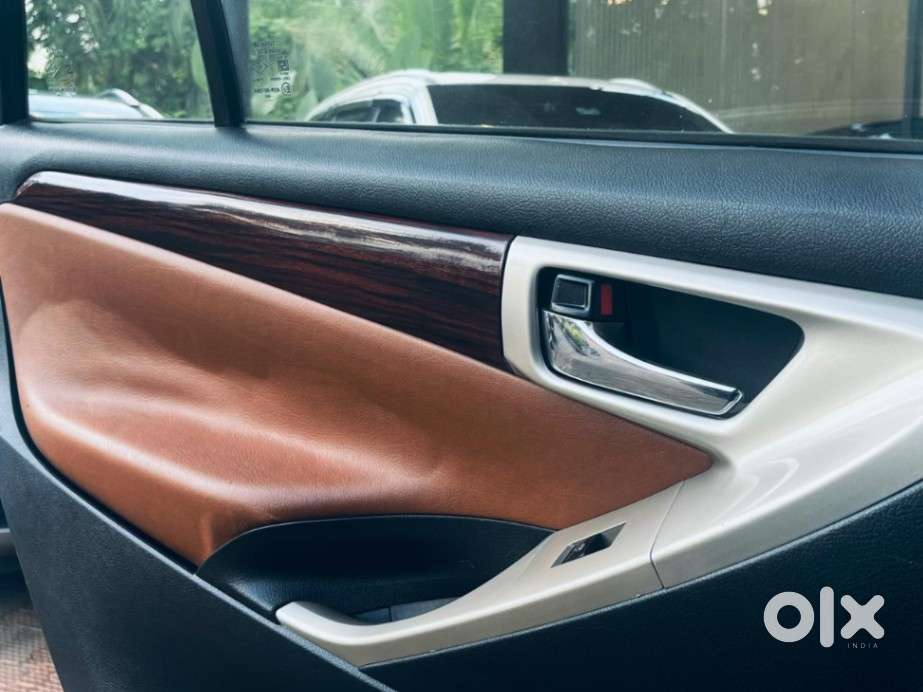 Toyota Innova Crysta 2.8 Gx At, 2016, Diesel