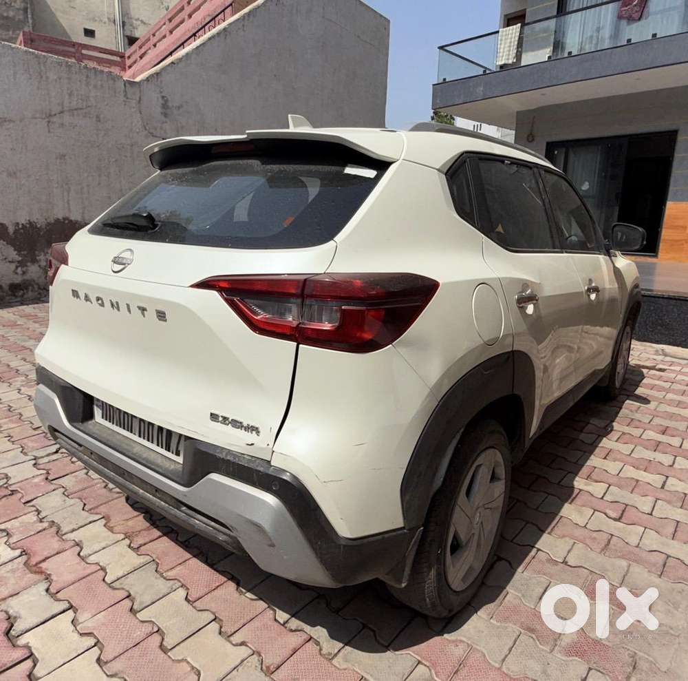 Nissan Magnite Automatic 2025