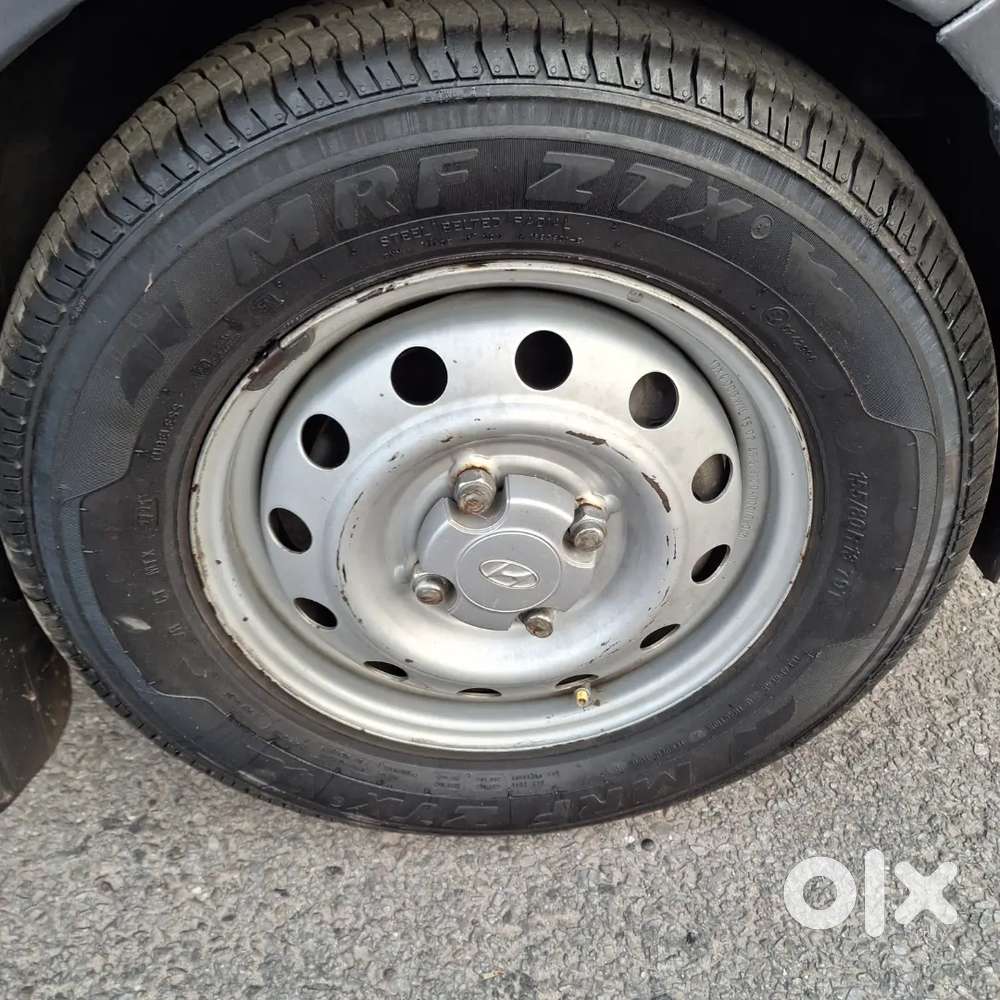 Hyundai I10 2015 Petrol 40000 Km Driven New Tyre New Battery