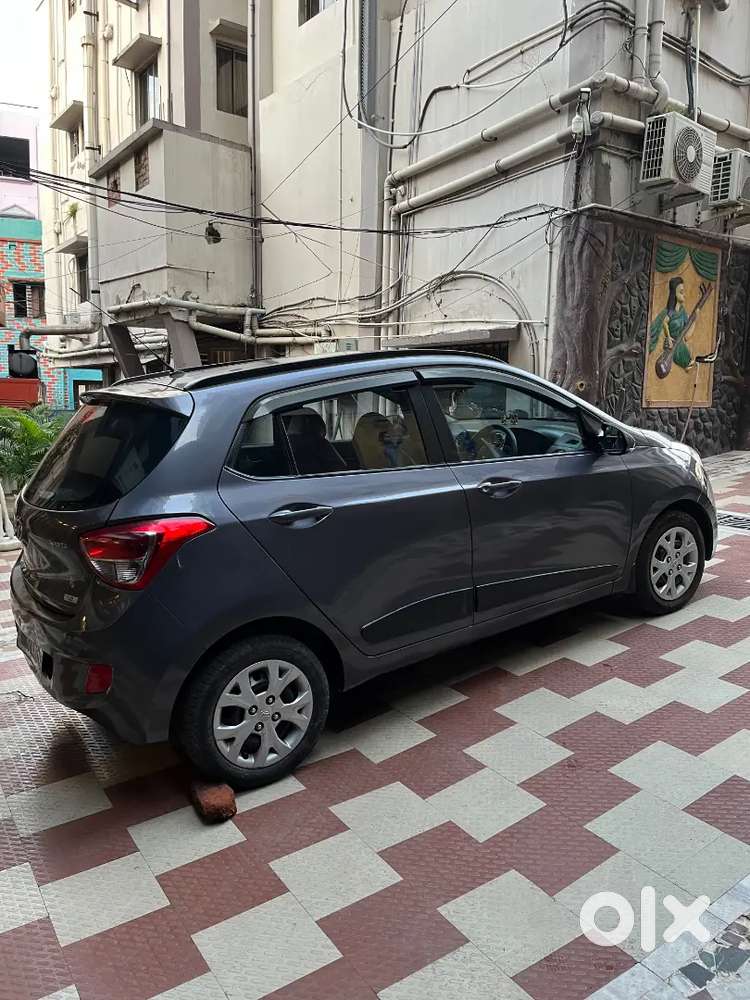 Hyundai Grand I10 Sportz 2017 Well Maintained