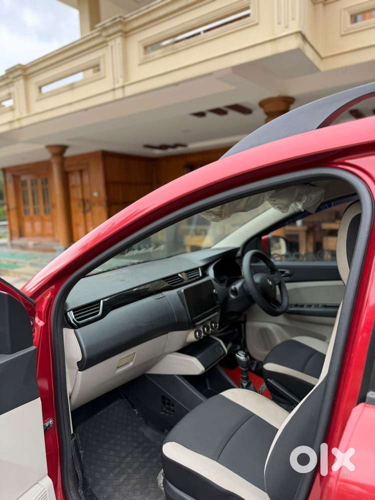Renault Triber Rxt, 2020, Petrol