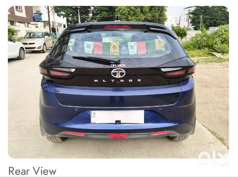 Tata Altroz Xz+s Petrol - 2023 (23k Km / Sunroof / 7 Lakhs Fixed Price