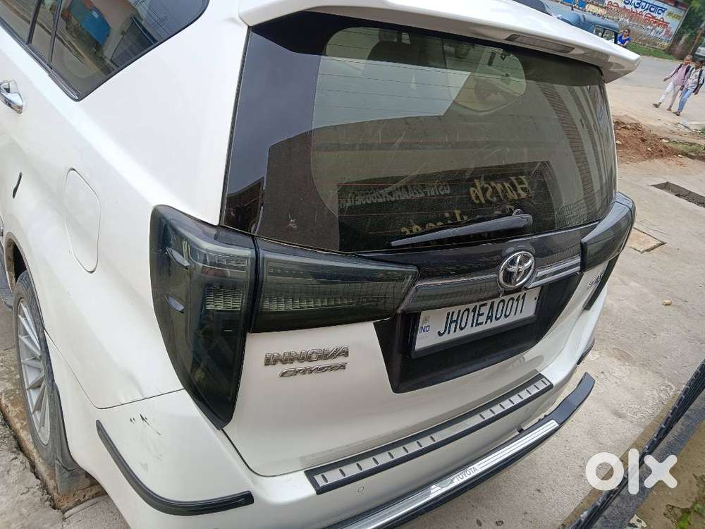 Innova Crysta V Well Maintained