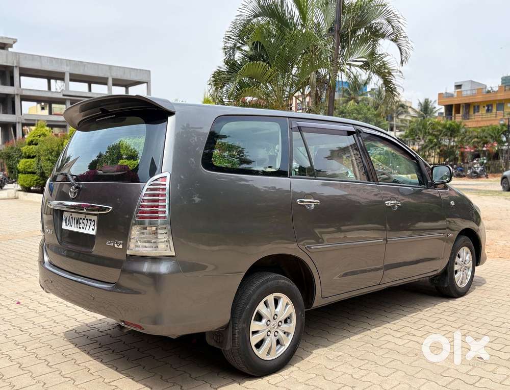 Toyota Innova 2.5 Vx 8 Str Bs-iii, 2009, Diesel