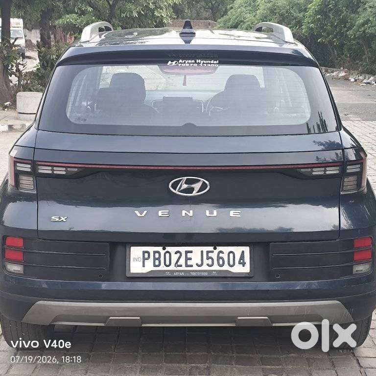 Hyundai Venue Sx Mt, 2022, Petrol