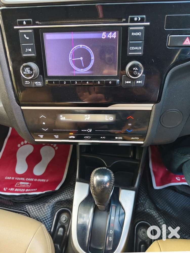 Honda Jazz V Cvt, 2017, Petrol