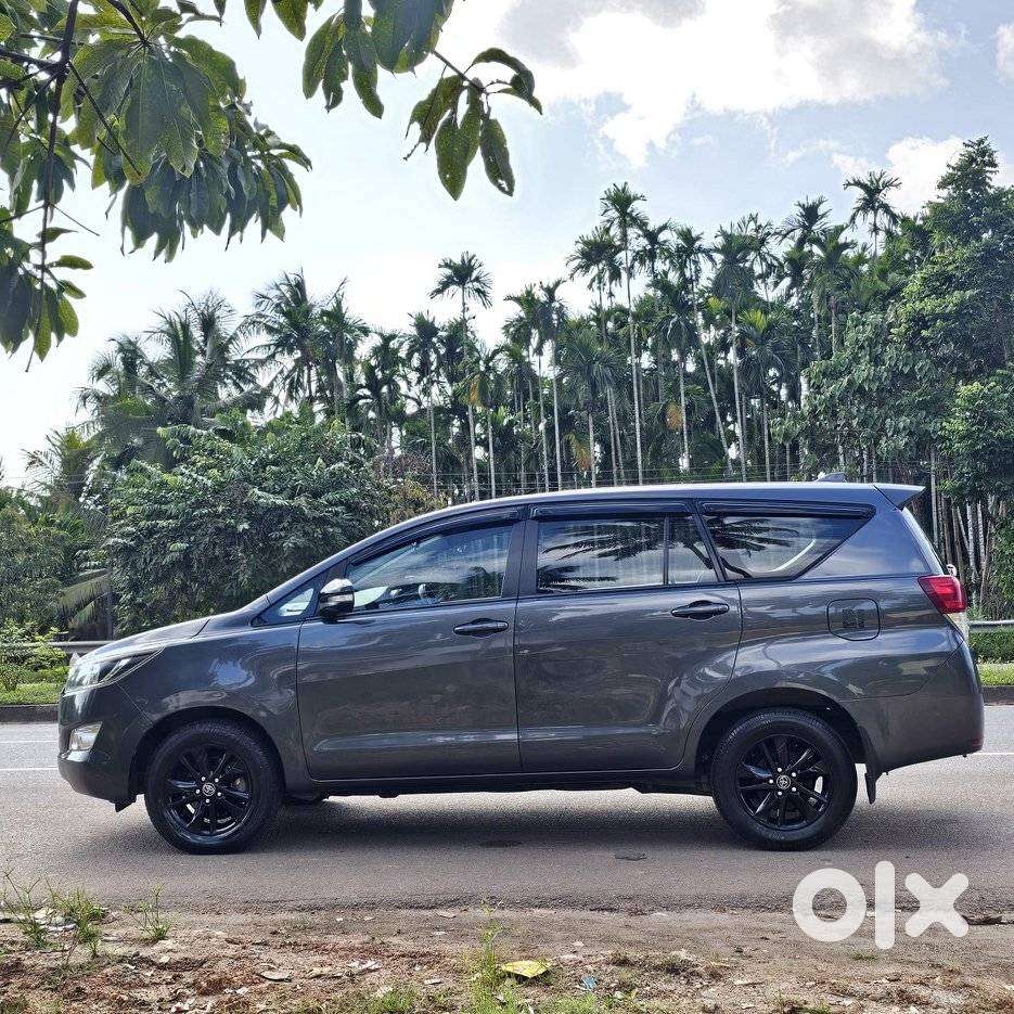 Toyota Innova Crysta 2.4 G Mt, 2016, Diesel