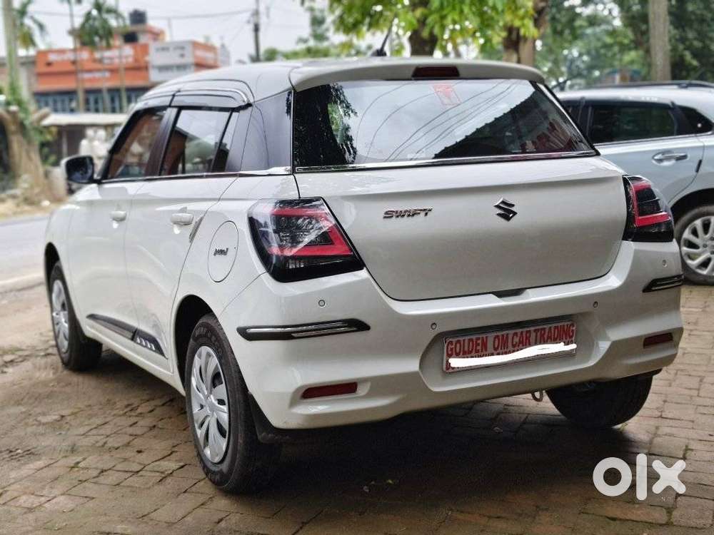Maruti Suzuki Swift Vxi + Manual, 2025, Petrol
