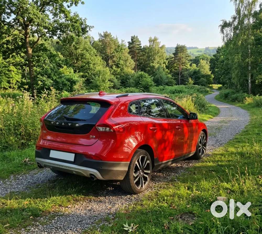 Volvo V40 Cross Country 2018 Diesel 58000 Km Driven