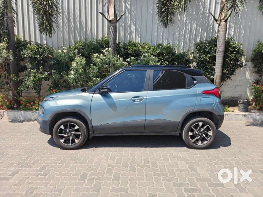 Tata Punch 1.2 Revotron Creative Dual Tone, 2025, Petrol