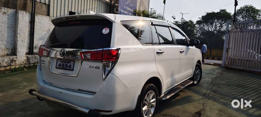 Toyota Innova Crysta G 8 Str, 2017, Diesel