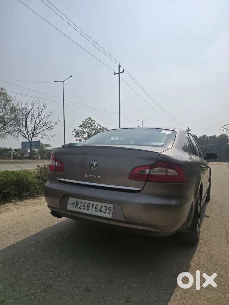 65 Lakh Ki Car Sirf 4 Lakh Mein